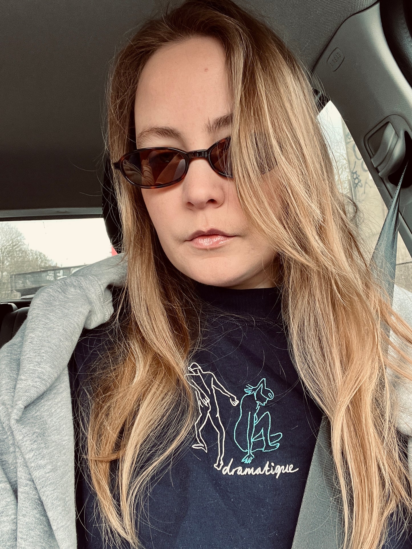 DRAMATIQUE organic unisex embroidered tee