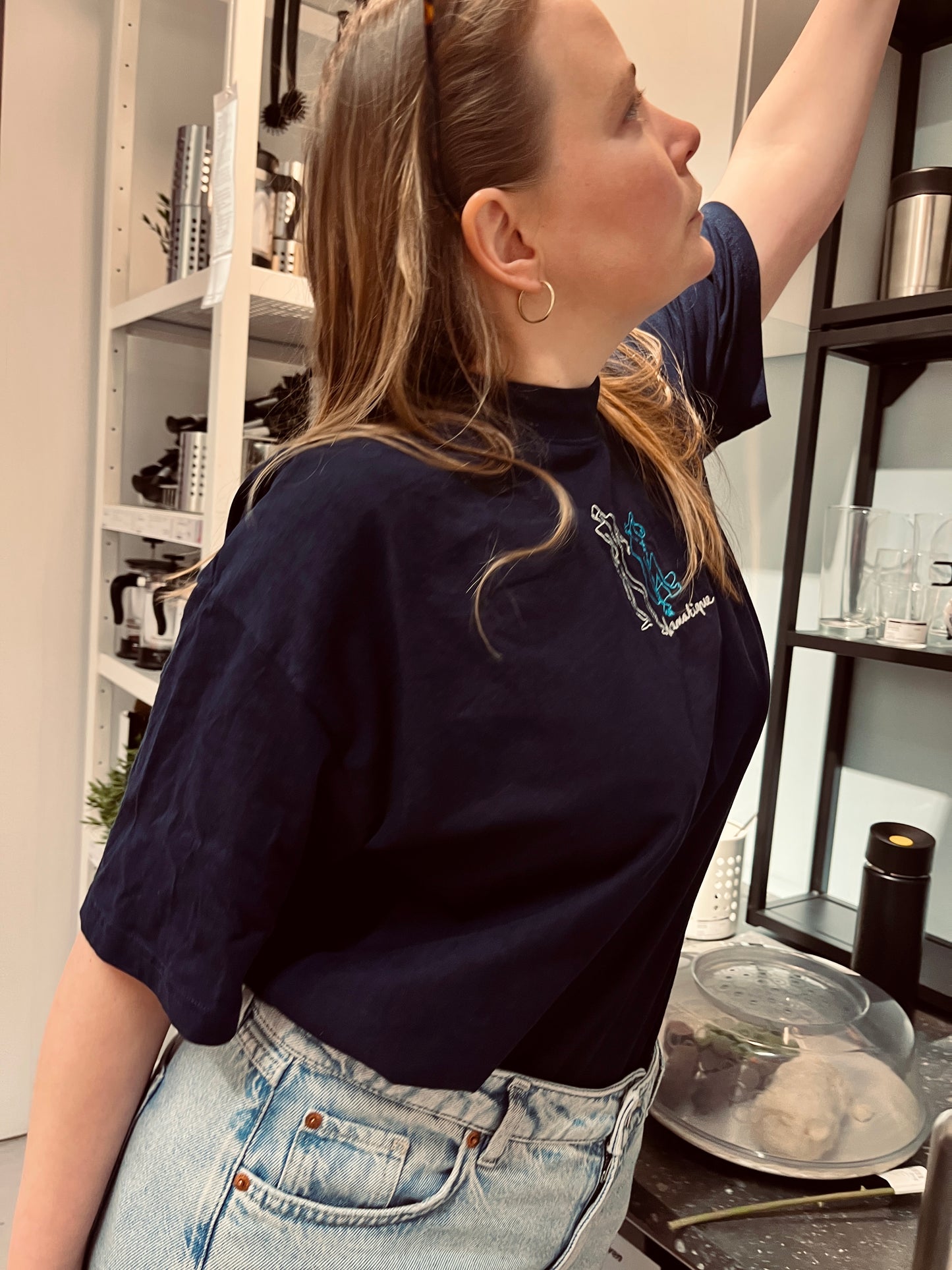 DRAMATIQUE organic unisex embroidered tee
